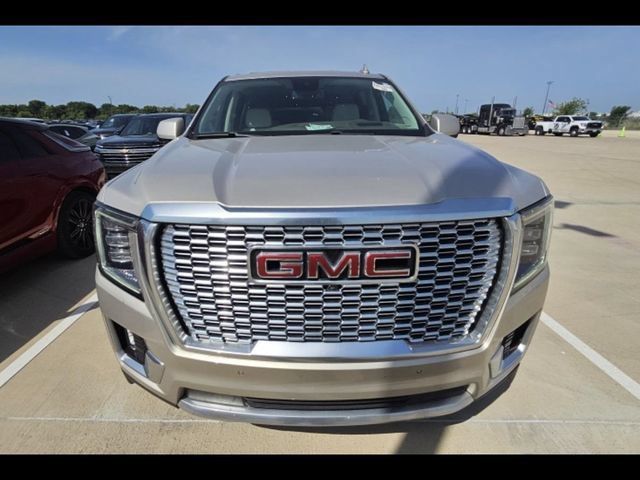 Used 2024 GMC Yukon XL Denali AWD/4WD image 11