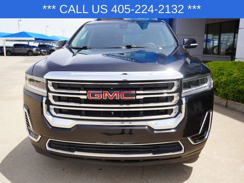 Used 2023 GMC Acadia SLE w/ Driver Convenience Package FWD image 3