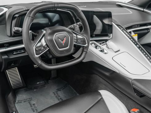 Used 2025 Chevrolet Corvette Stingray Preferred Conv w/ Chrome Exterior Badge Package RWD image 13