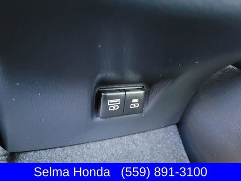 Used 2025 Toyota Camry SE FWD image 10
