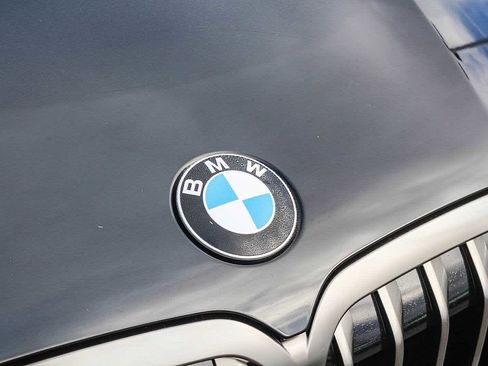 Used 2022 BMW X7 M50i w/ Dynamic Handling Package image 11