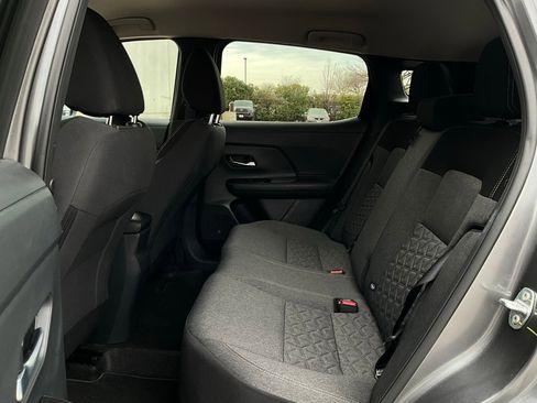 Used 2025 Nissan Kicks SV image 11