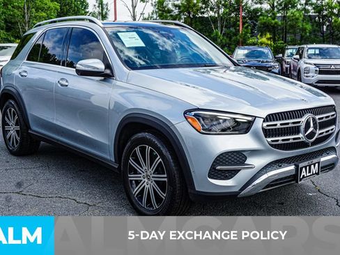 Used 2025 Mercedes-Benz GLE 450e 4MATIC image 3