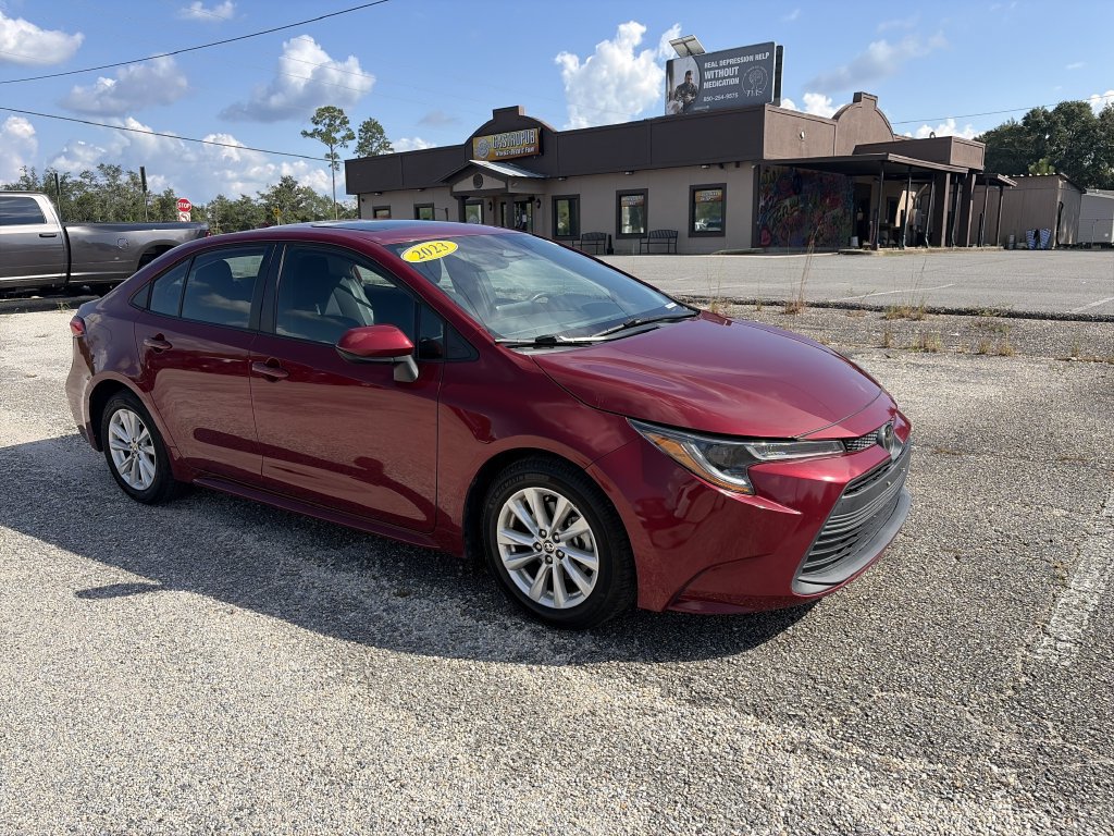 Used 2023 Toyota Corolla LE w/ LE Premium Package FWD image 8