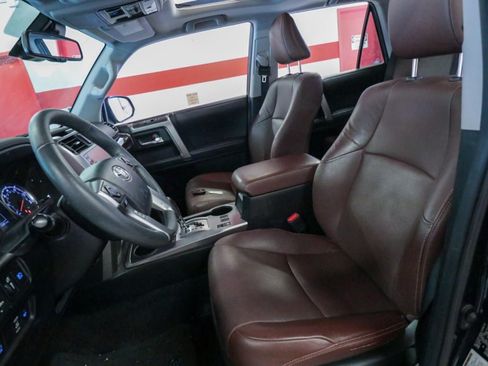 Used 2022 Toyota 4Runner Limited AWD/4WD image 11