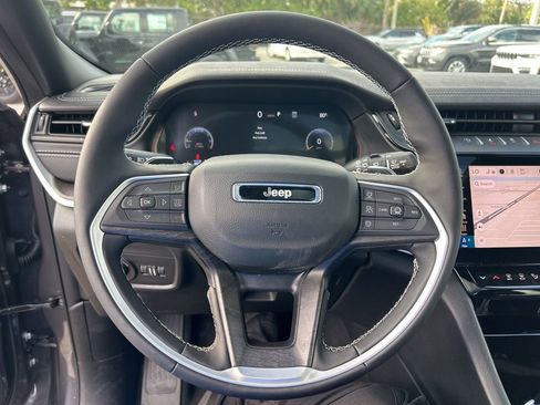 New 2026 Jeep Grand Cherokee Limited image 16