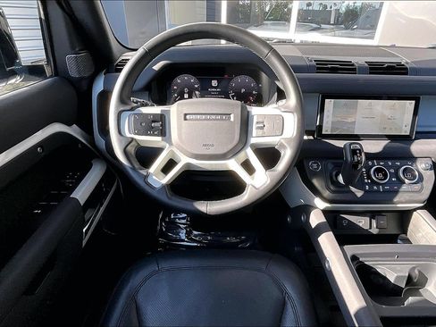 Used 2023 Land Rover Defender 110 S AWD/4WD image 5