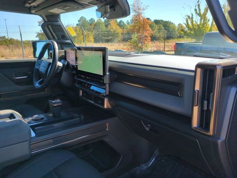 Used 2024 GMC Hummer EV 3X image 43