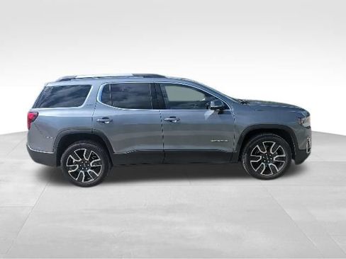 Used 2021 GMC Acadia SLT w/ Technology Package FWD image 2