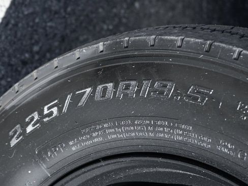 Used 2017 Ford F550 2WD Regular Cab Super Duty w/ Advanced Security Pack image 45