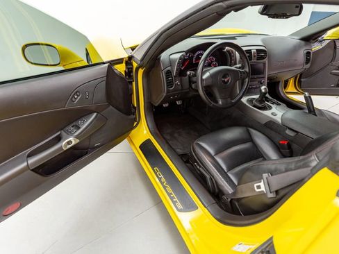 Used 2007 Chevrolet Corvette Z06 w/ Preferred Equipment Group image 27