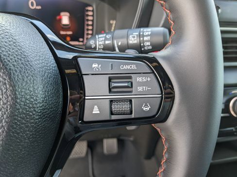 Used 2026 Honda Pilot Sport image 34