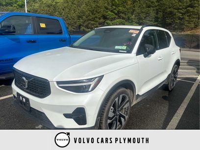 Used 2025 Volvo XC40 B5 Plus