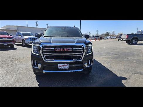 Used 2023 GMC Yukon XL SLT image 8