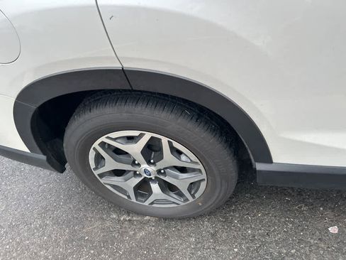 Used 2023 Subaru Forester Premium AWD/4WD image 23