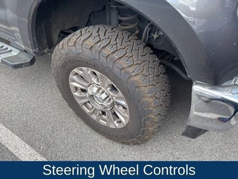 Used 2017 Ford F250 XLT w/ XLT Premium Package image 19