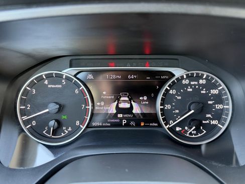 Used 2025 Nissan Rogue SV image 17