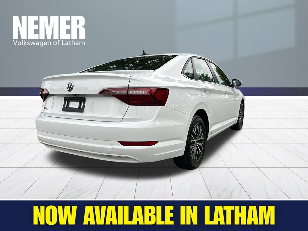 Used 2021 Volkswagen Jetta SE FWD image 4