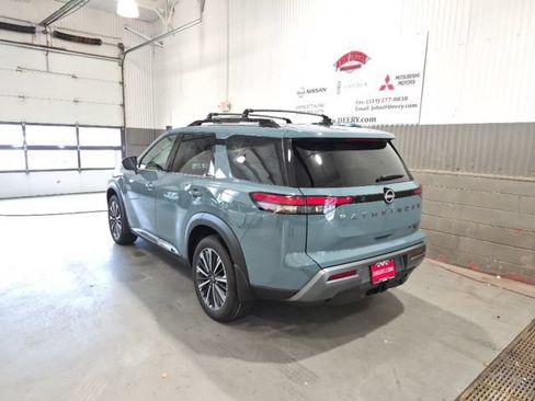New 2026 Nissan Pathfinder Platinum AWD/4WD image 5