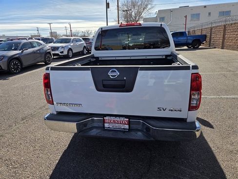 Used 2012 Nissan Frontier SV w/ SV Premium Utility Pkg image 2