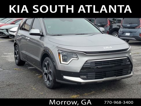 New 2025 Kia Niro SX Touring image 1