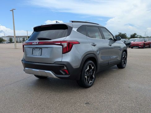Certified 2024 Kia Seltos EX FWD image 4