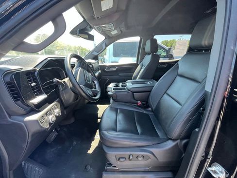 Used 2025 GMC Sierra 1500 SLT AWD/4WD image 8