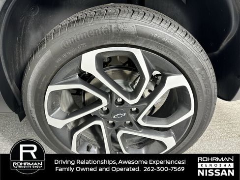 Used 2025 Chevrolet Trax RS w/ Driver Confidence Package image 5