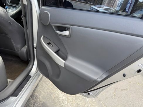 Used 2010 Toyota Prius Five FWD image 21