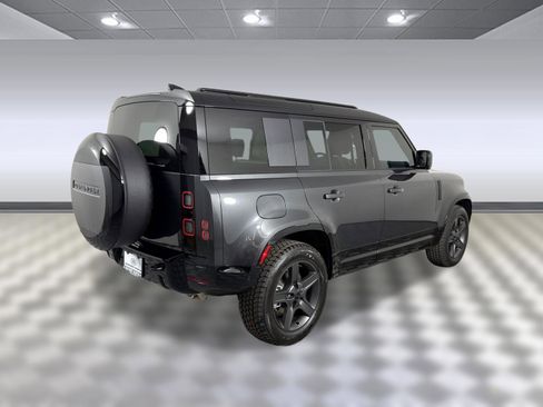 New 2026 Land Rover Defender 110 X-Dynamic SE image 8