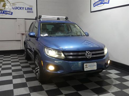 Used 2017 Volkswagen Tiguan SEL AWD/4WD image 5
