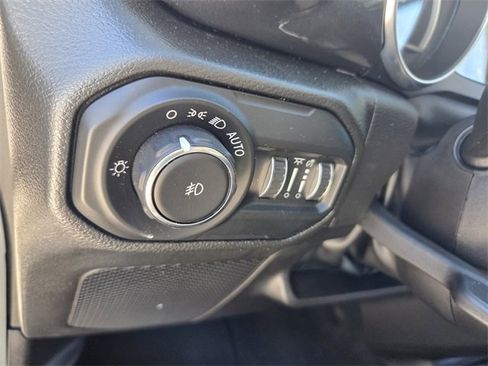 Certified 2022 Jeep Wrangler Unlimited Sahara image 26