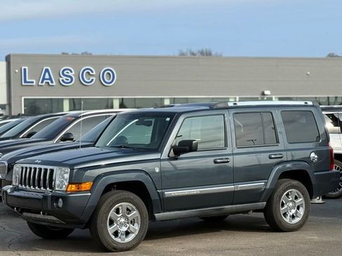 Used 2008 Jeep Commander Limited w/ Trailer Tow Group IV image 1