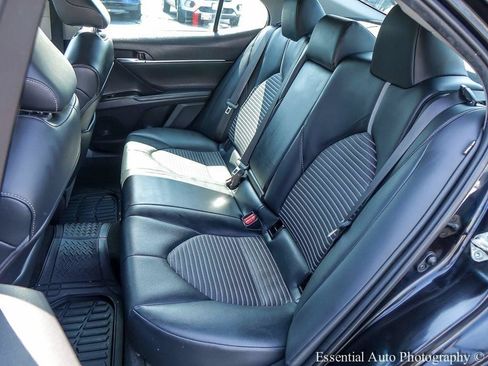 Used 2020 Toyota Camry SE FWD image 11