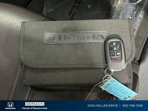 Certified 2025 Honda Pilot Black Edition image 32
