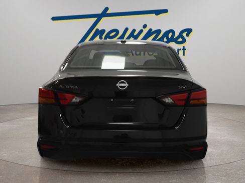 Used 2024 Nissan Altima 2.5 SV FWD image 10