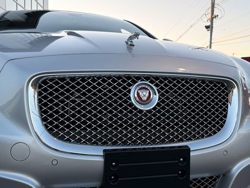 Used 2015 Jaguar XJ Supercharged image 6