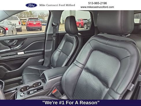 Used 2022 Lincoln Corsair Standard w/ Equipment Group 101A image 10