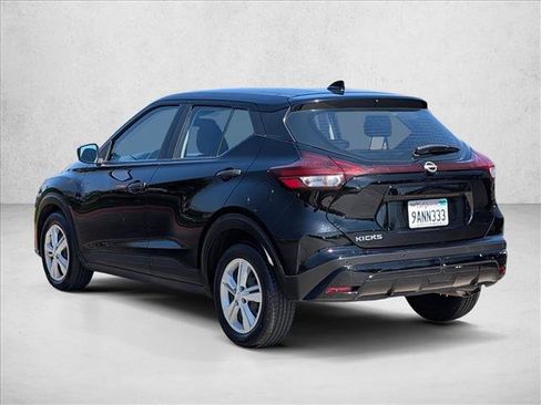 Used 2022 Nissan Kicks S FWD image 8