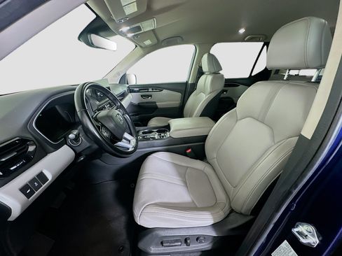 Used 2025 Honda Pilot EX-L image 13