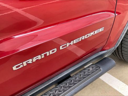 Used 2015 Jeep Grand Cherokee Limited AWD/4WD image 10