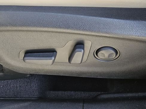 Used 2019 Kia Sorento EX image 31