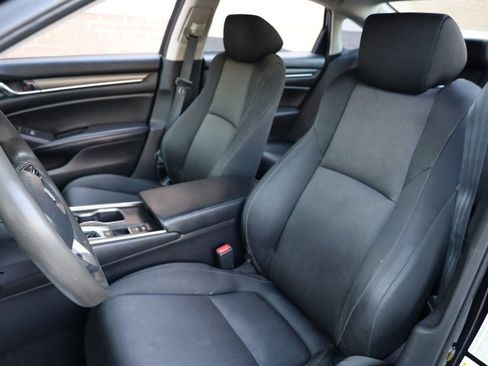Used 2018 Honda Accord LX image 17