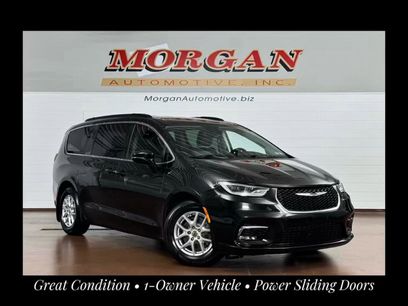 Used 2022 Chrysler Pacifica Touring-L