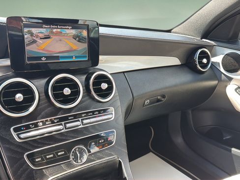 Used 2019 Mercedes-Benz C 300 4MATIC Sedan image 31