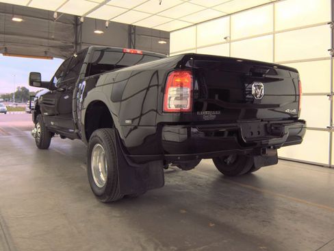 Used 2024 RAM 3500 Big Horn w/ Sport Appearance Package AWD/4WD image 9