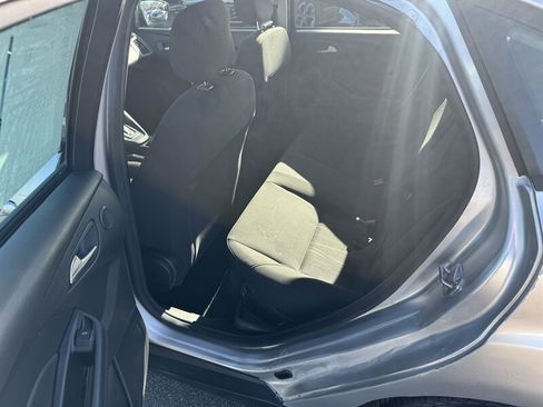 Used 2018 Ford Focus SEL w/ Cold Weather Package image 13