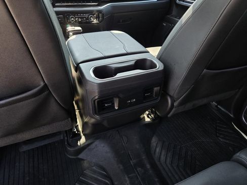 Used 2024 Chevrolet Silverado 1500 LT Trail Boss w/ LT Trail Boss Premium Package AWD/4WD image 15