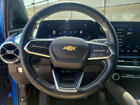 Certified 2024 Chevrolet Equinox EV LT FWD image 21