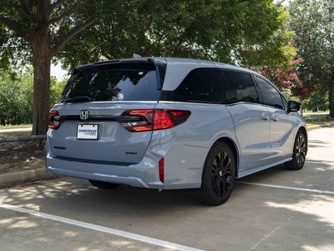Used 2026 Honda Odyssey Sport-L image 9